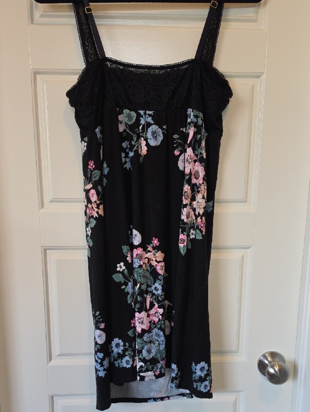Soma Black Lace & Floral Nightgown - Large - Picture 8 of 9